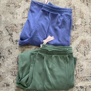 NEW! VS set of two pants. Size L